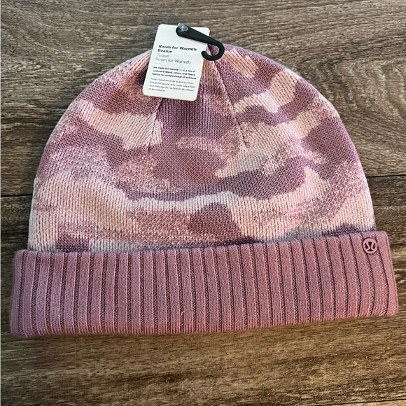 Lululemon Room For Warmth Beanie - Picture 1 of 3